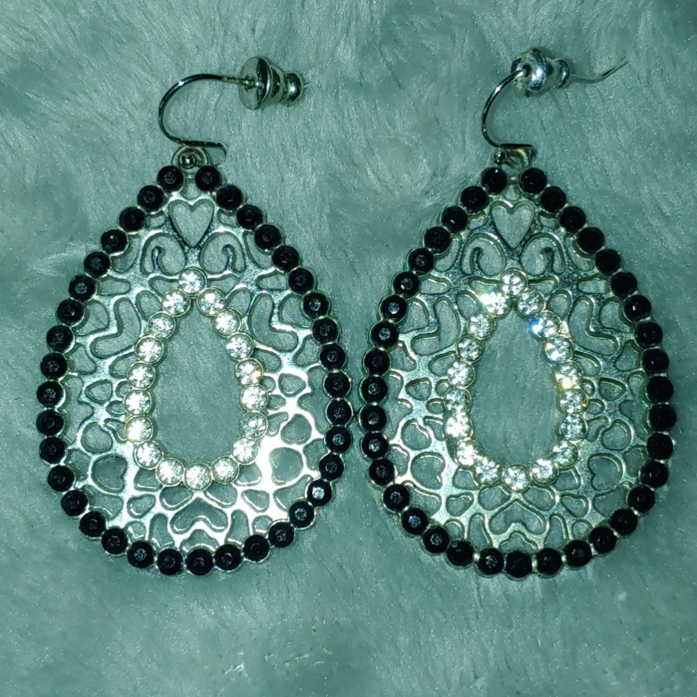 Large teardrop-shaped earrings